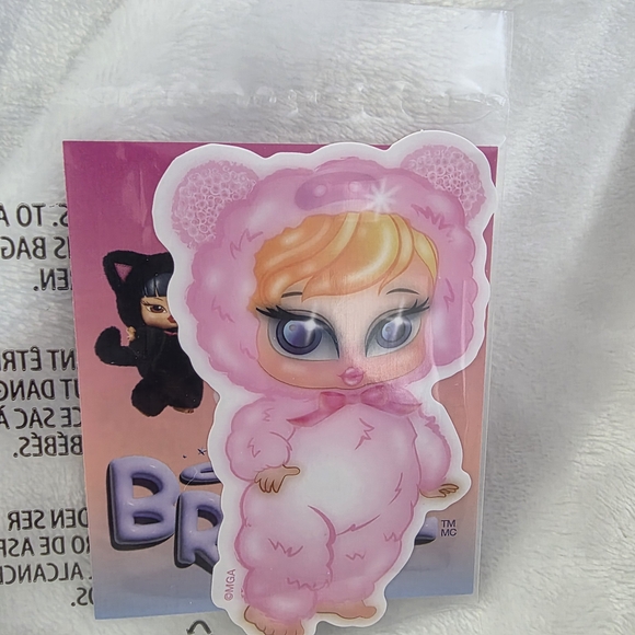 Authentic Sealed Bratz Bratziez Angel Cloe Blind Box Keychain — New, Verified - Picture 3 of 12